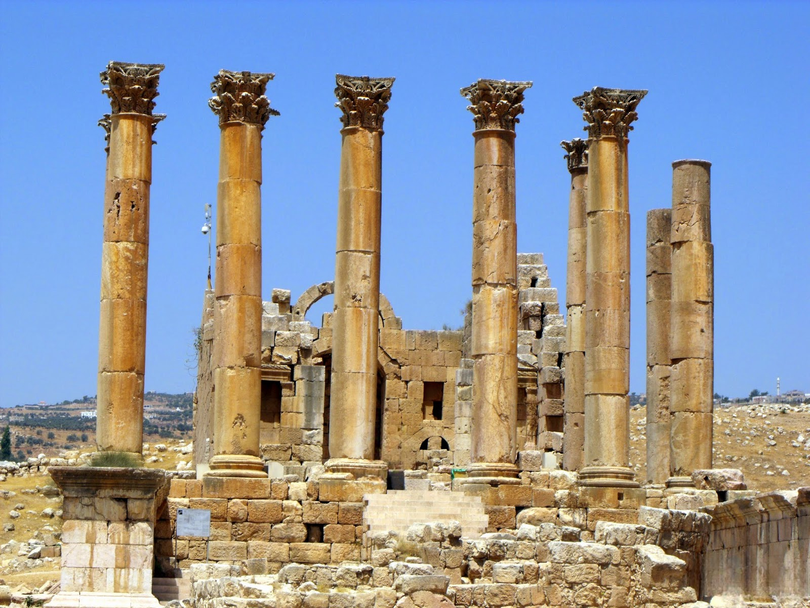 Primer día de nuestro viaje a Jordania. El Templo de Artemisa.